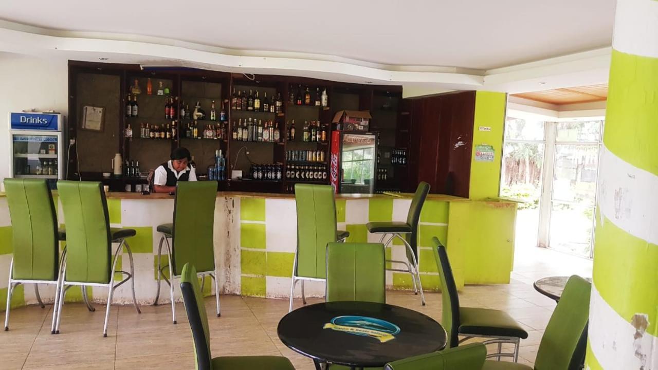 Hippo Safaris Resort Найваша Екстериор снимка